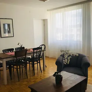 https://mitten-im-achten-zentrale-wohnung-in-wien.vienna-besthotels.com