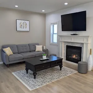 Holiday home Cheer Full 4 Bed, 4 Bath Pet Friendly, Easy Access, Langford