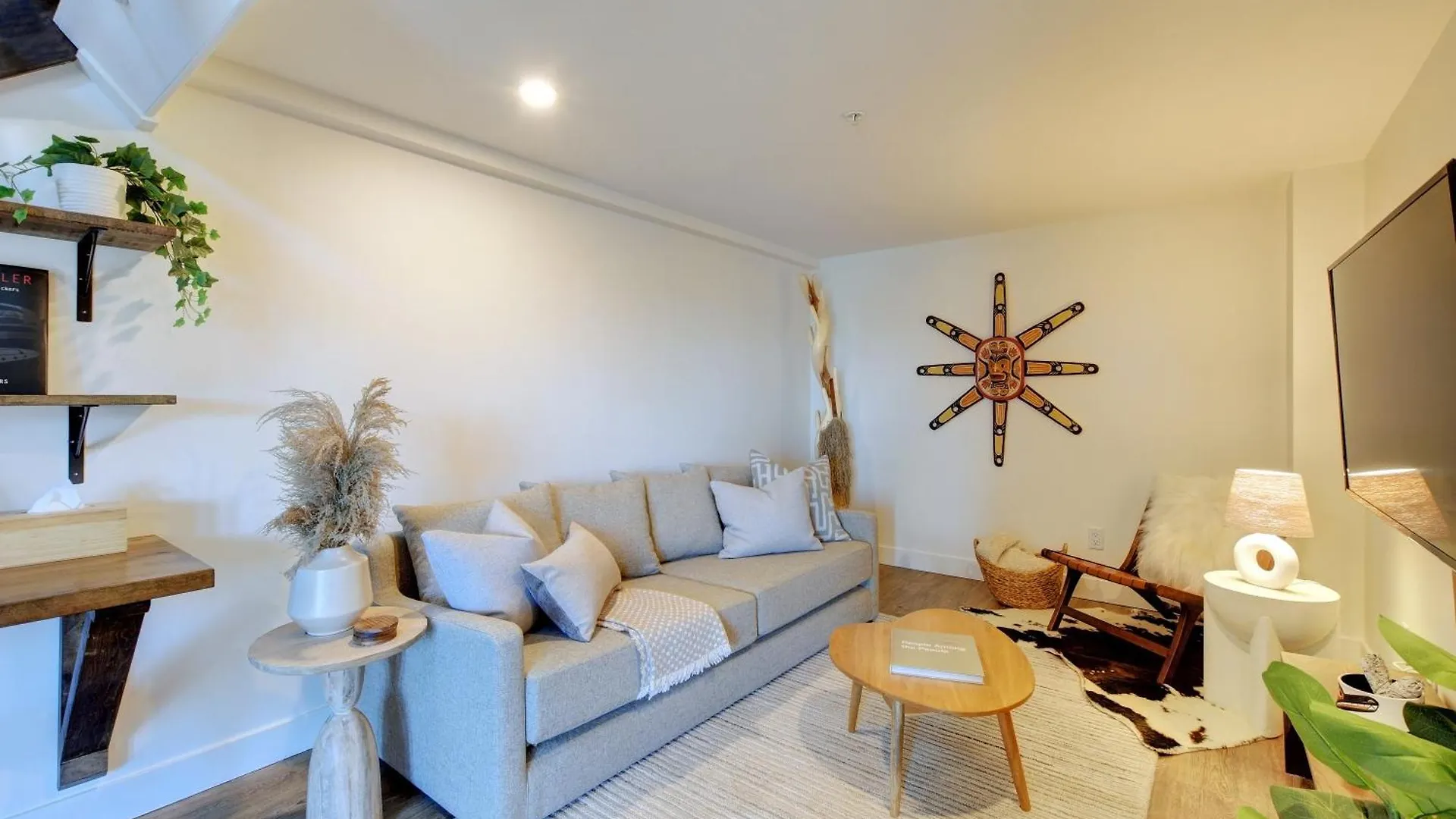 Apartment West Coast Loft With Rooftop Patio + Harbour View Victoria