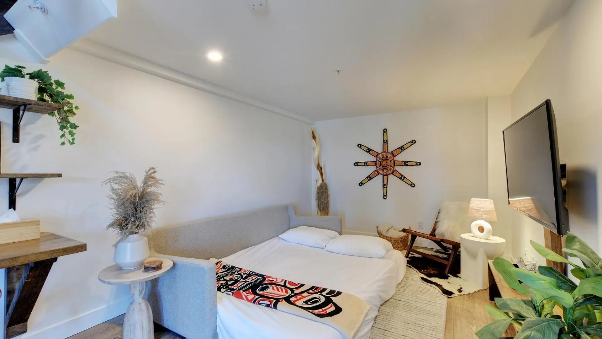 Apartment West Coast Loft With Rooftop Patio + Harbour View Victoria